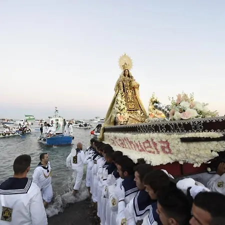 Leonor Carihuela Apartman *