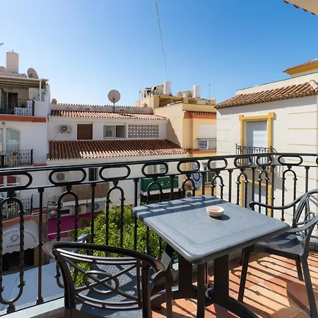 Leonor Carihuela Apartman *