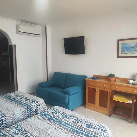 Apartment Leonor Carihuela *