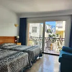 Leonor Carihuela Apartment