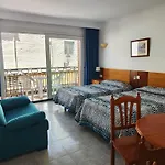 Leonor Carihuela Apartment Torremolinos