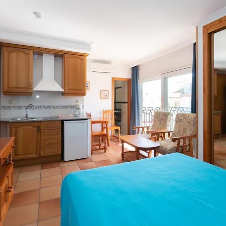 Leonor Carihuela Appartement *