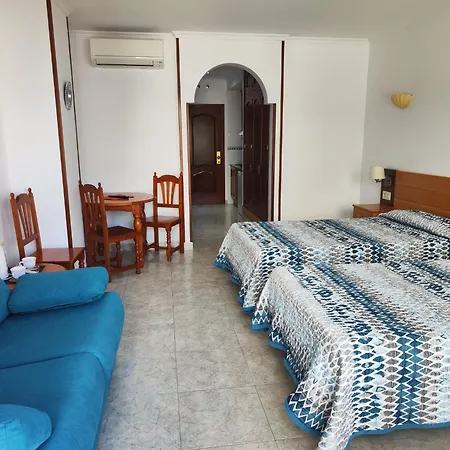 Leonor Carihuela Apartamento *