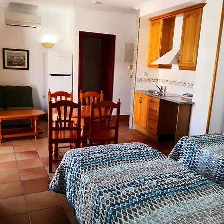 Leonor Carihuela Apartment