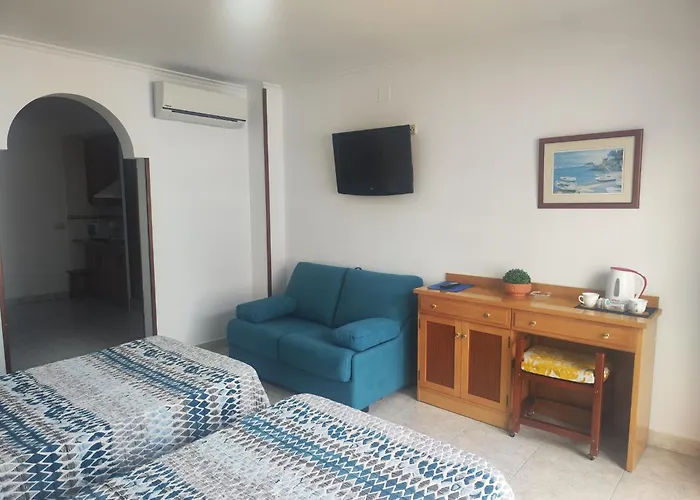 Apartment Leonor Carihuela *