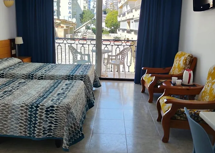 Leonor Carihuela Apartment *