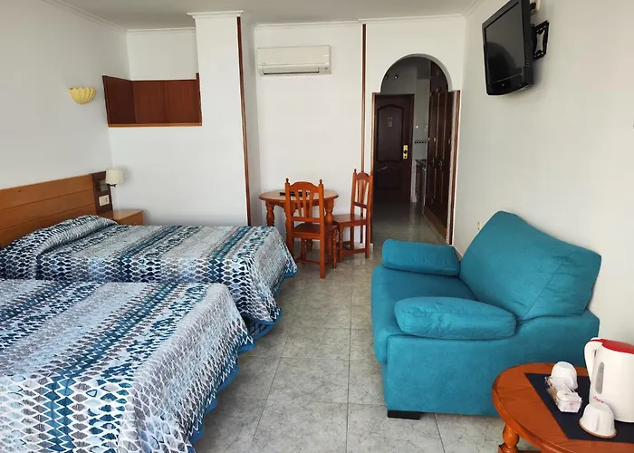 Leonor Carihuela Apartament Torremolinos