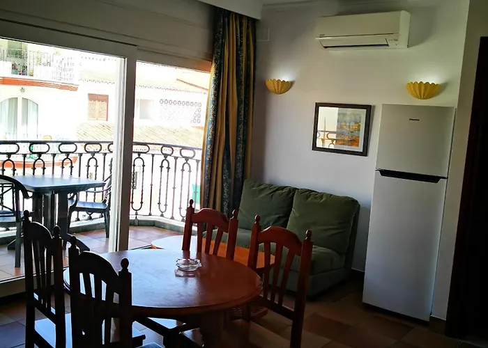 Apartament Leonor Carihuela *