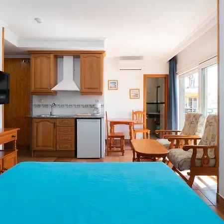 Apartamento Leonor Carihuela *